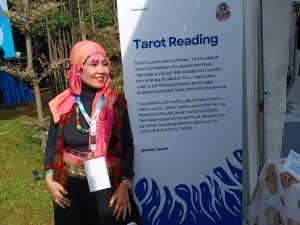 tarot reader 11